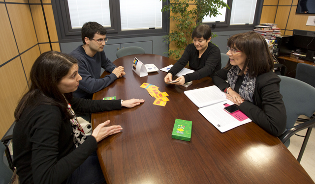 The Jaume I supports, through UJI Emprn, the launch of the game to learn the Periodic Table, ChemMend 2015